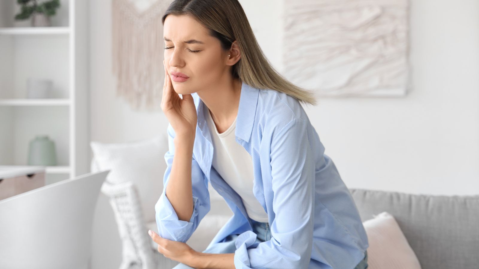 ¿Sufres dolores de cabeza recurrentes, rojeces en la piel, hinchazón abdominal o reacciones exageradas a las picaduras? Y lo más frustrante: ¿Tus pruebas de alergia siguen saliendo negativas y nadie encuentra una explicación?