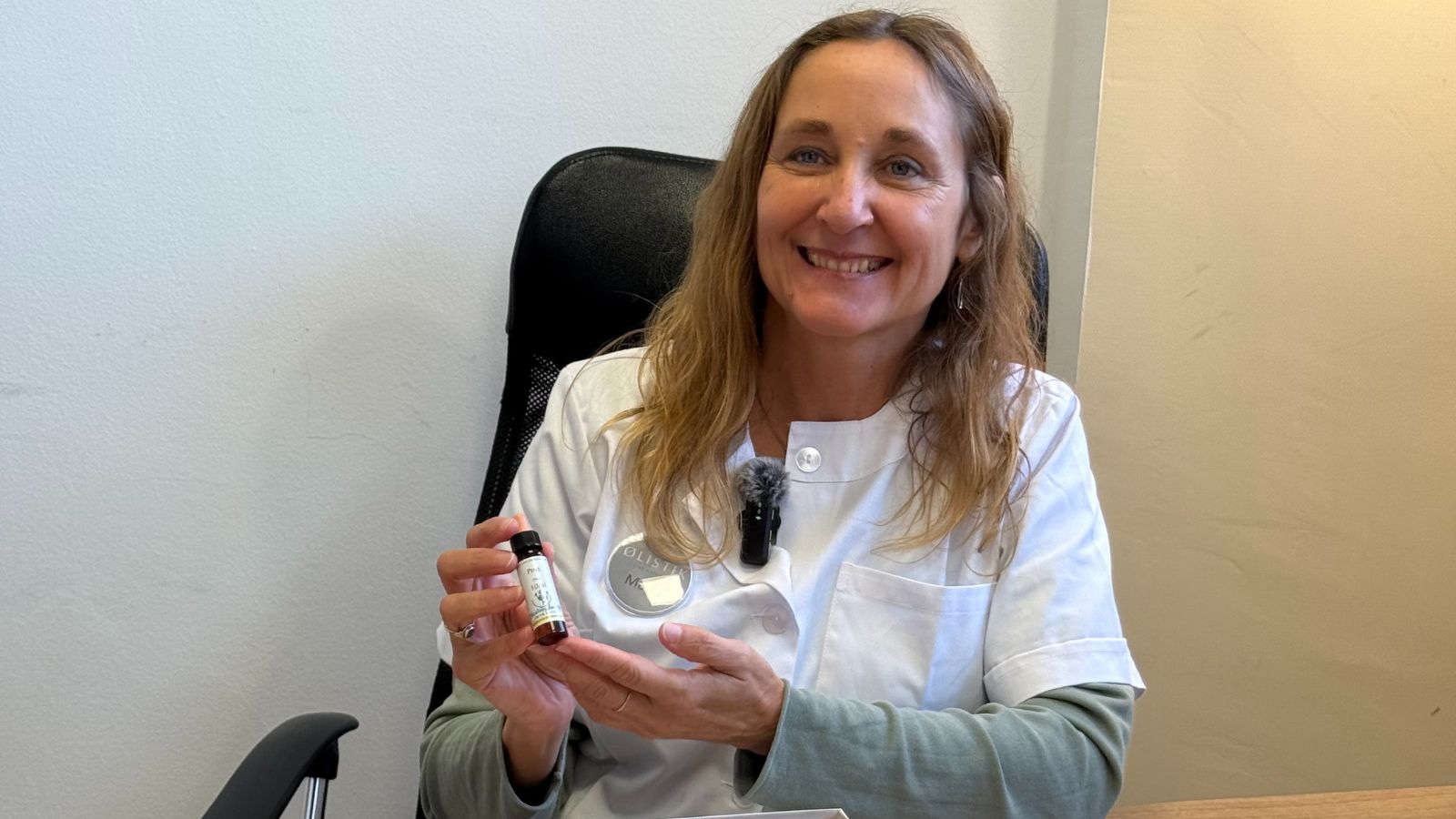 ¿Y si la solución a tu nudo en el estómago estuviera en una gota de flor? 🌿