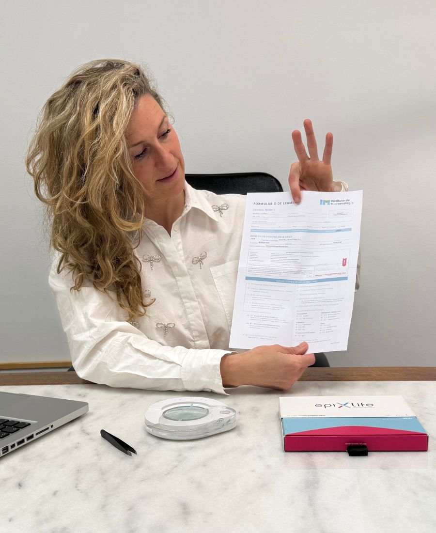 Formulario de examen y equipo de toma de muestra del estudio epigenético Método Olistik